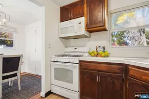 37 Mayfair Dr, West Orange Township, NJ 07052 - Photo 9