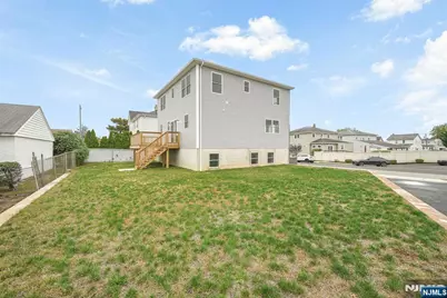 510 Anthony Court, Lyndhurst Township, NJ 07071 - Photo 25