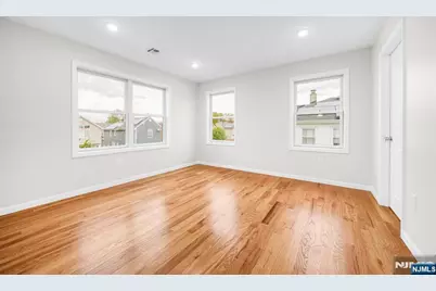 510 Anthony Court, Lyndhurst Township, NJ 07071 - Photo 13