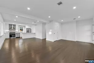 1107 Fairview Ln, Fort Lee, NJ 07024 - Photo 7