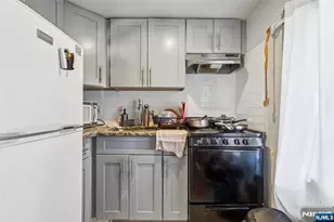99 Alexander St, Newark, NJ 07106 - Photo 27