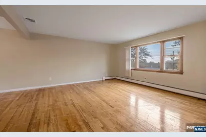 415 Goffle Road, Wyckoff Township, NJ 07481 - Photo 5
