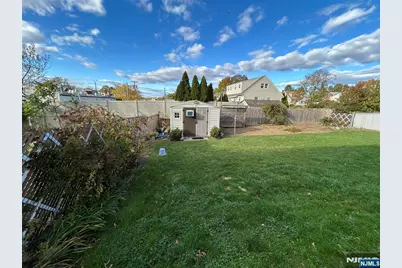 17A Garden Drive, Elmwood Park, NJ 07407 - Photo 5