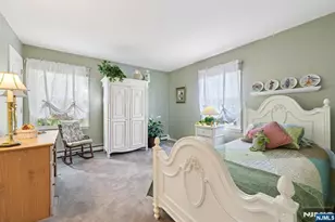 2 Crocker Mansion Dr, Mahwah, NJ 07430 - Photo 23