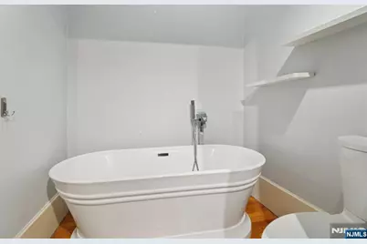 390 Harland Avenue, Haworth, NJ 07641 - Photo 29