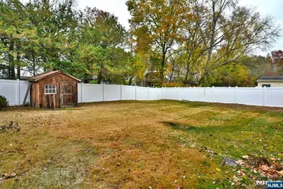 31 Campbell Street, Waldwick, NJ 07463 - Photo 17