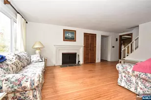 31 Campbell St, Waldwick, NJ 07463 - Photo 5