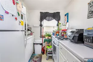 16 E 7th St, Clifton, NJ 07011 - Photo 11