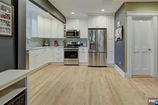 43 Llewellyn Ave, Bloomfield, NJ 07003 - Photo 9