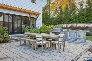 22 Oakwood Rd, Allendale, NJ 07401 - Photo 39