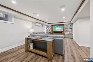 22 Oakwood Rd, Allendale, NJ 07401 - Photo 35