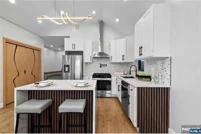 482 Kennedy Boulevard, Bayonne, NJ 07002 - Photo 7