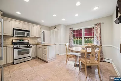 15 Beech Drive, Morris Plains Borough, NJ 07950 - Photo 11