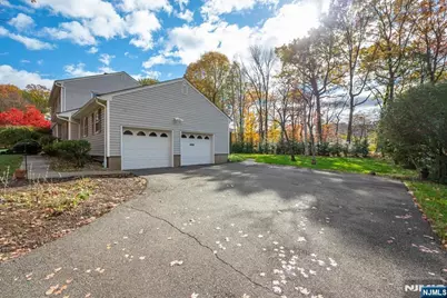 15 Beech Drive, Morris Plains Borough, NJ 07950 - Photo 33