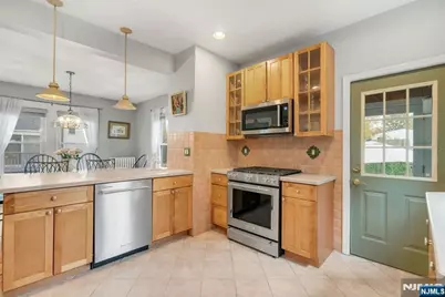 409 Warren Avenue, Ho Ho Kus, NJ 07423 - Photo 9