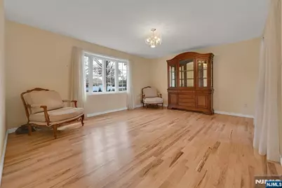 165 Mohawk Drive, River Edge, NJ 07661 - Photo 15