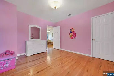 165 Mohawk Drive, River Edge, NJ 07661 - Photo 25