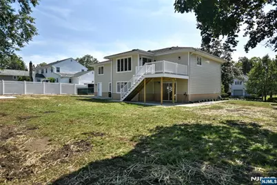 133 Morristown Place, Paramus, NJ 07652 - Photo 33