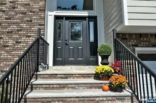 133 Morristown Pl, Paramus, NJ 07652 - Photo 3