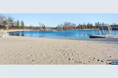 26 Voorhis Place, Pequannock Township, NJ 07444 - Photo 31