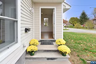 18 Ave A, Mahwah, NJ 07430 - Photo 3