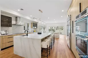 809 Jassamine 809, Fort Lee, NJ 07024 - Photo 13