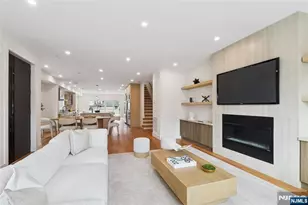 809 Jassamine 809, Fort Lee, NJ 07024 - Photo 11