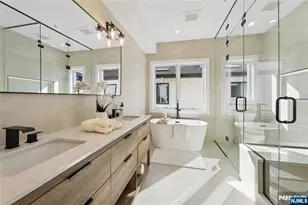 809 Jassamine 809, Fort Lee, NJ 07024 - Photo 31