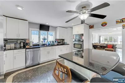 62 Grove Avenue, Rochelle Park Township, NJ 07662 - Photo 21