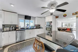 62 Grove Ave, Rochelle Park Township, NJ 07662 - Photo 21