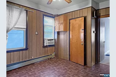 189 Martha Avenue, Elmwood Park, NJ 07407 - Photo 17