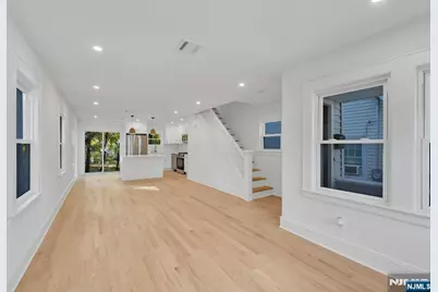 173 W Newell Avenue, Rutherford, NJ 07070 - Photo 5