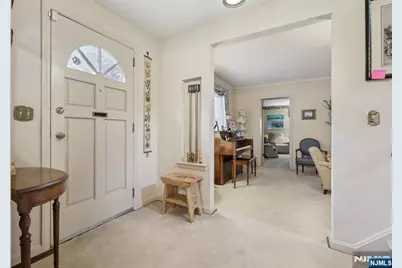 52 Surrey Lane, Tenafly, NJ 07670 - Photo 7