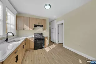 60 Vermont Ave, Newark, NJ 07106 - Photo 11