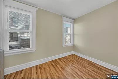 60 Vermont Avenue, Newark, NJ 07106 - Photo 7