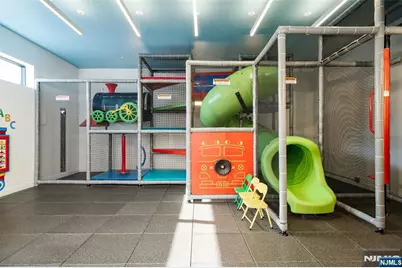 250 Gorge 14J #14J, Cliffside Park, NJ 07010 - Photo 31