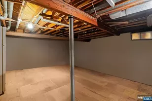 24 Lorrie Ln, Clifton, NJ 07012 - Photo 23