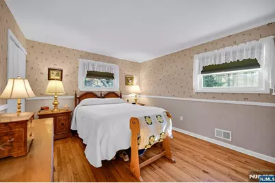 42 Sussex Drive, West Milford, NJ 07480 - Photo 15