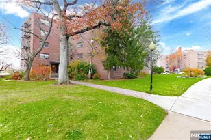 3021 Edwin 3J, Fort Lee, NJ 07024 - Photo 11