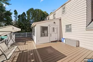 71 Fernwood Ct, Clifton, NJ 07011 - Photo 19