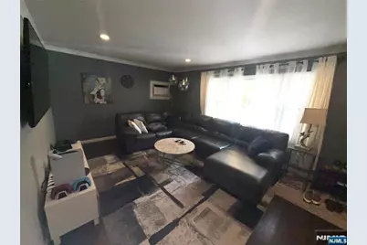 67 Sherwood Avenue, Haledon, NJ 07508 - Photo 9