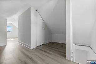 611 New York Ave, Lyndhurst Township, NJ 07071 - Photo 27