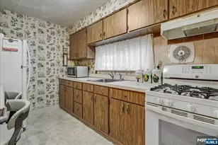 29 Lynwood Rd, Verona, NJ 07044 - Photo 11