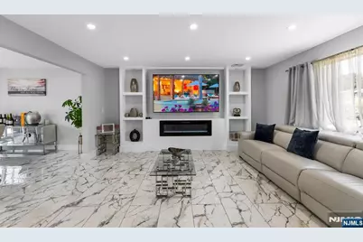 43 Saint Philips Drive, Clifton, NJ 07013 - Photo 3