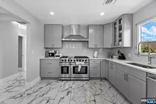 43 St Philips Dr, Clifton, NJ 07013 - Photo 9