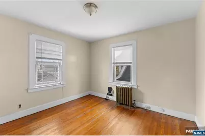 62 Ampere Parkway, East Orange, NJ 07017 - Photo 15