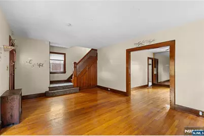 62 Ampere Parkway, East Orange, NJ 07017 - Photo 5