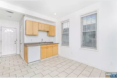 344 Joralemon Street, Belleville, NJ 07109 - Photo 17