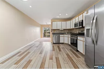 410 Heights Drive 8 #8, Haledon, NJ 07508 - Photo 3