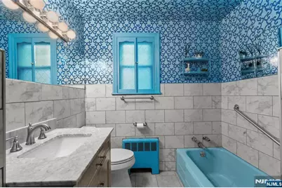 31 Rollins Avenue, Clifton, NJ 07011 - Photo 15